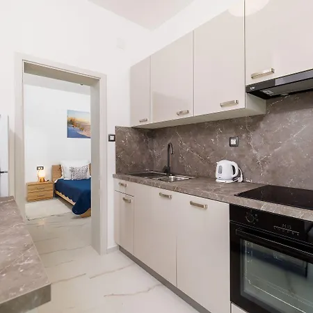 Mit Pool, Balkon Unweit Von Heilschlamm Bucht