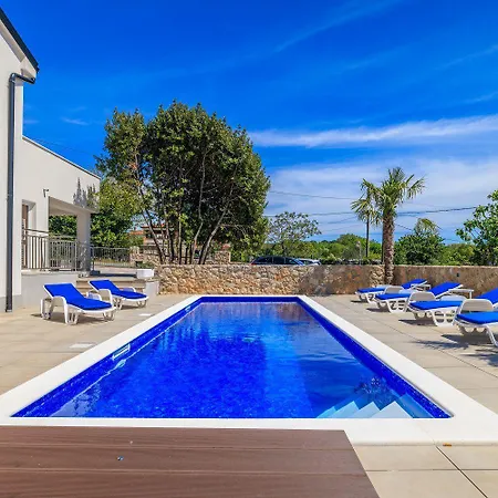 Mit Pool, Balkon Unweit Von Heilschlamm Bucht 아파트 Kras