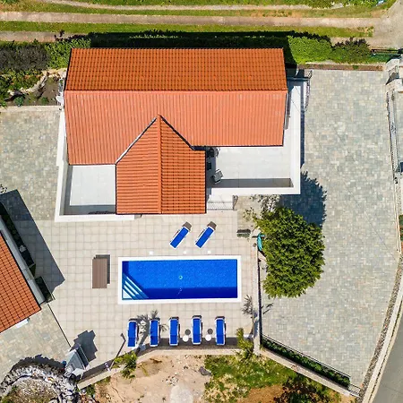 Mit Pool, Balkon Unweit Von Heilschlamm Bucht 아파트 Kras