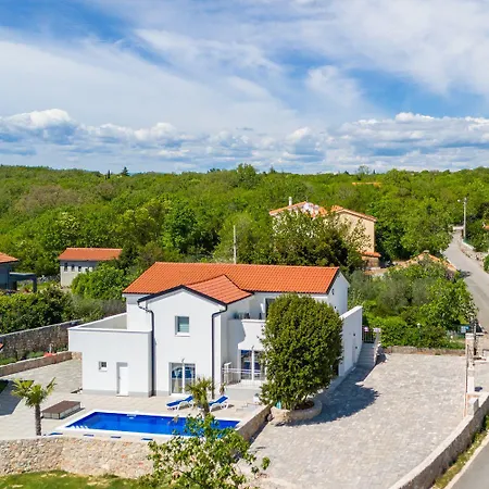 Apartament Mit Pool, Balkon Unweit Von Heilschlamm Bucht Kras